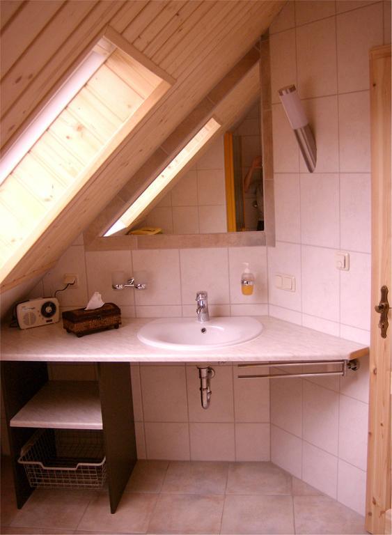 Gaestezimmer Am Maerchenbrunnen Dresden Ruang foto