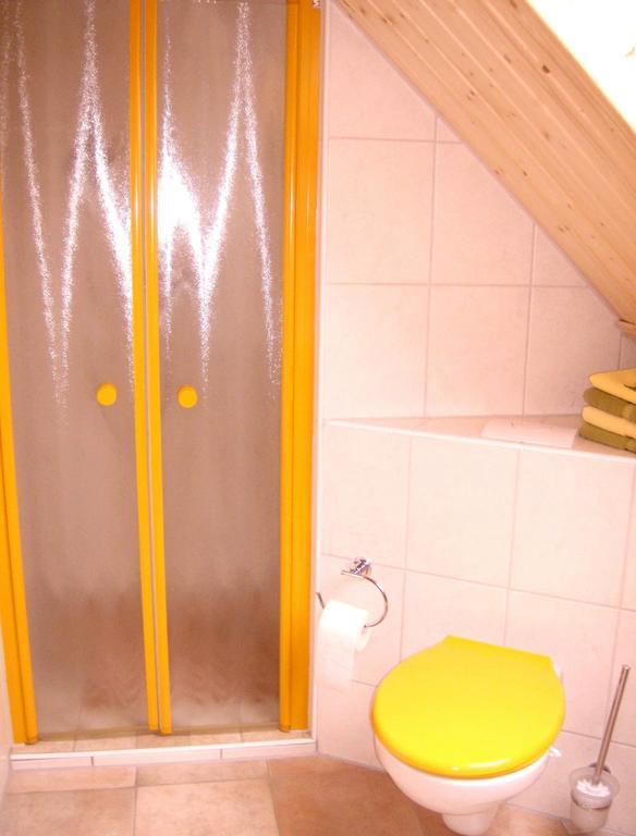 Gaestezimmer Am Maerchenbrunnen Dresden Ruang foto